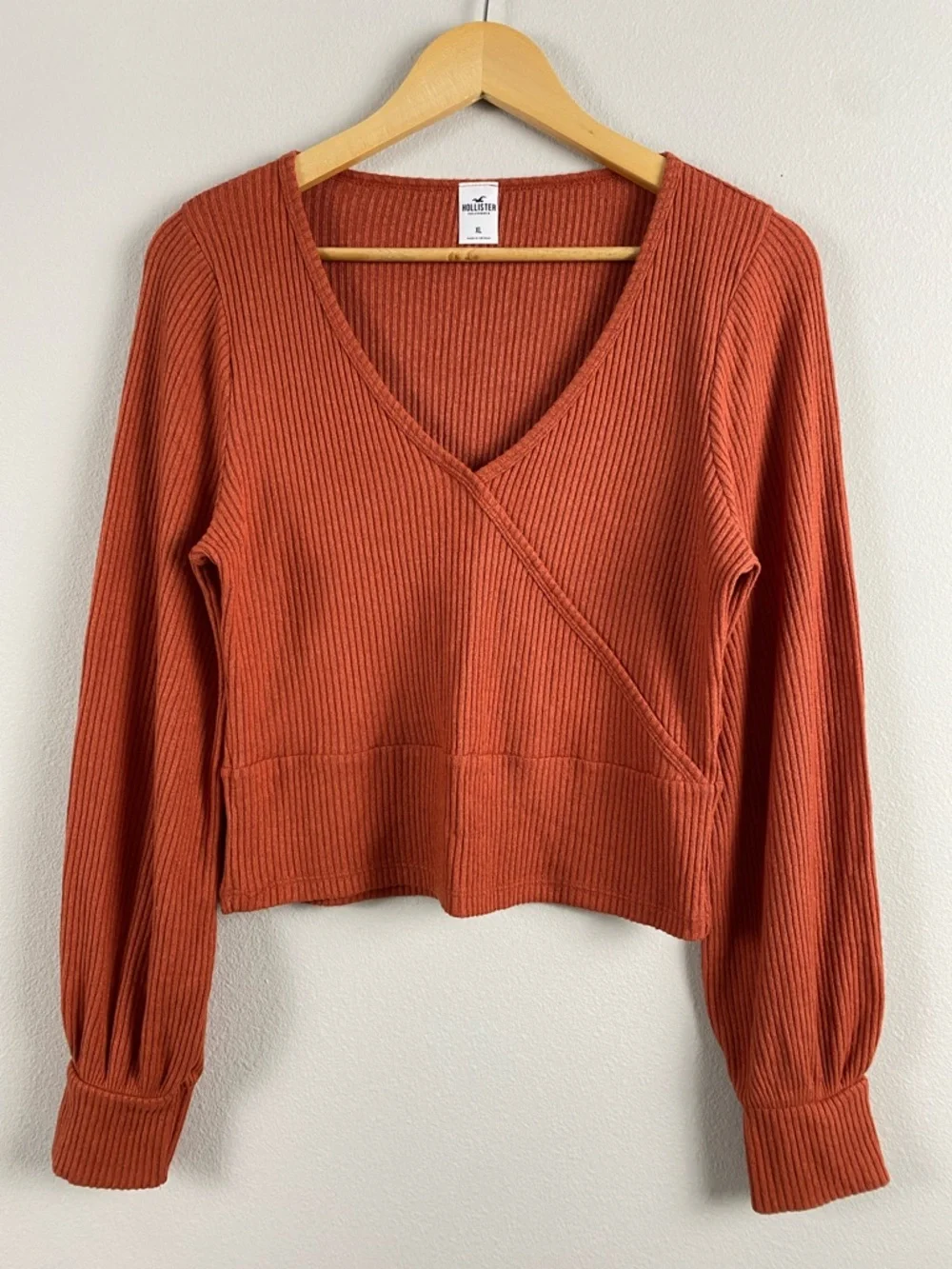 Hollister Ribbed Knit Long Sleeve Top/Tee | V Neck | Rust - Picture 1 of 14